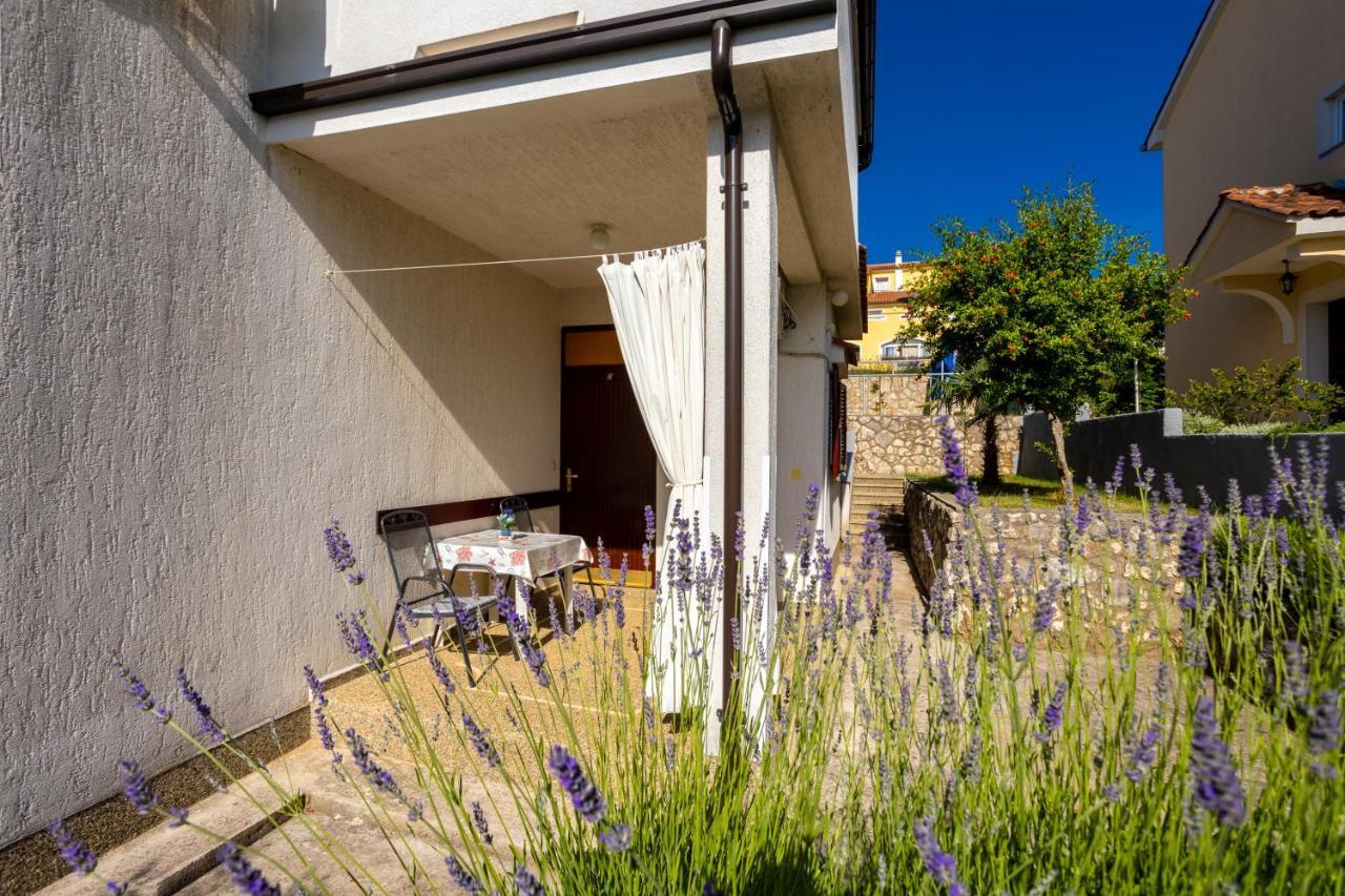 Apartments Belavic By El-Pi Tours Njivice Dış mekan fotoğraf