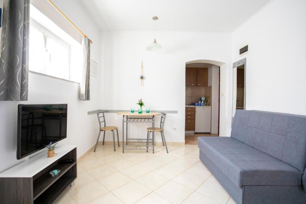 Apartments Belavic By El-Pi Tours Njivice Dış mekan fotoğraf