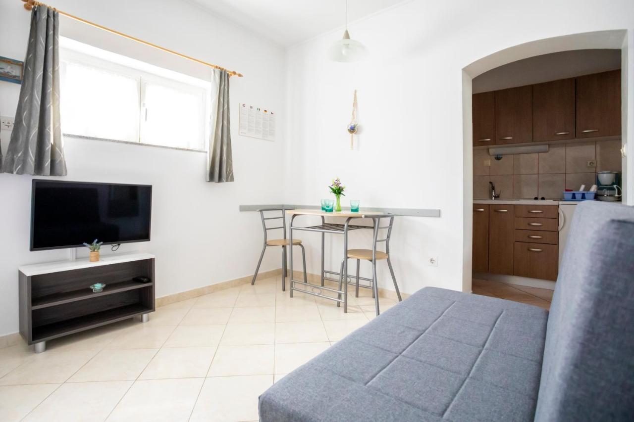 Apartments Belavic By El-Pi Tours Njivice Dış mekan fotoğraf