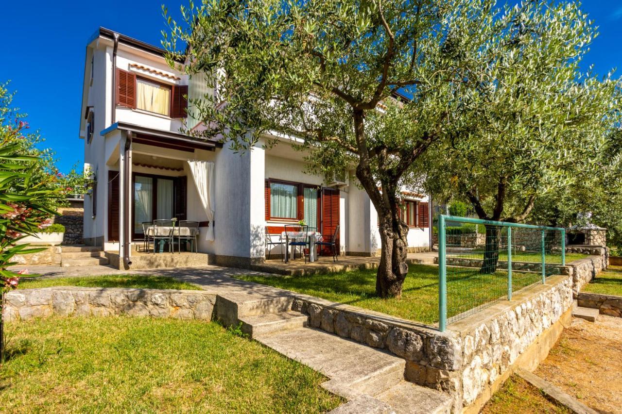 Apartments Belavic By El-Pi Tours Njivice Dış mekan fotoğraf