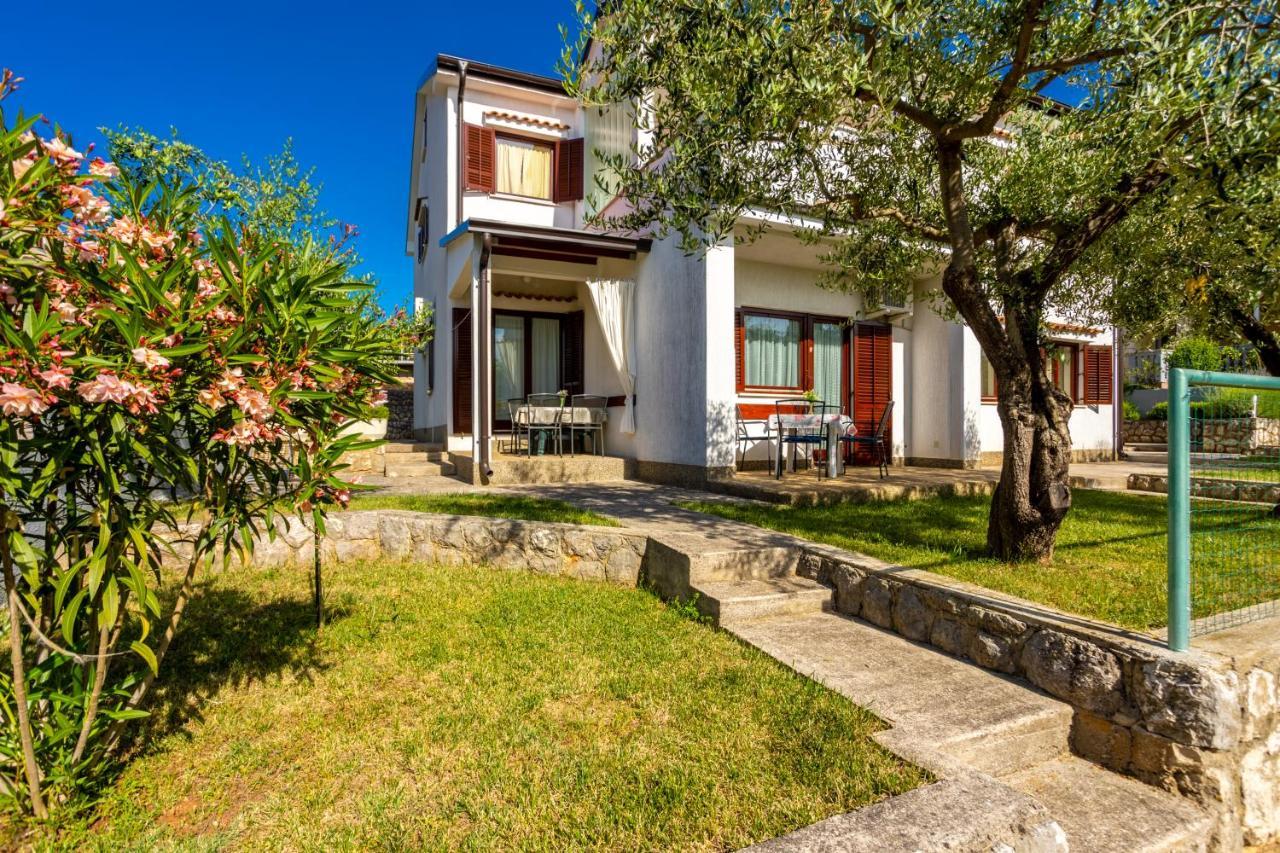 Apartments Belavic By El-Pi Tours Njivice Dış mekan fotoğraf