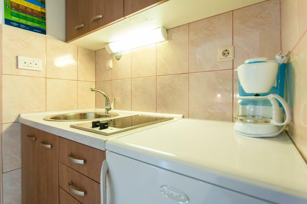 Apartments Belavic By El-Pi Tours Njivice Dış mekan fotoğraf
