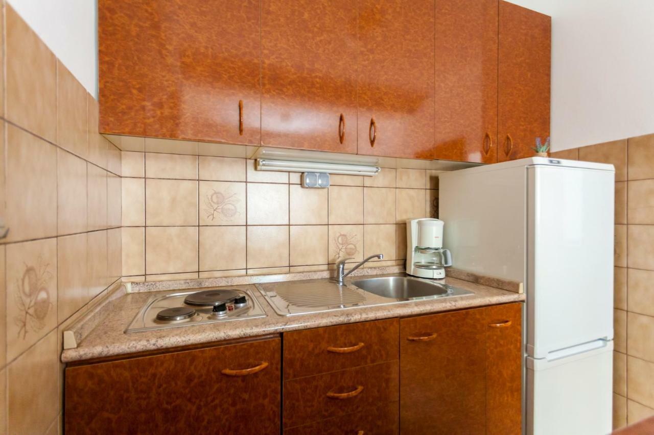 Apartments Belavic By El-Pi Tours Njivice Dış mekan fotoğraf