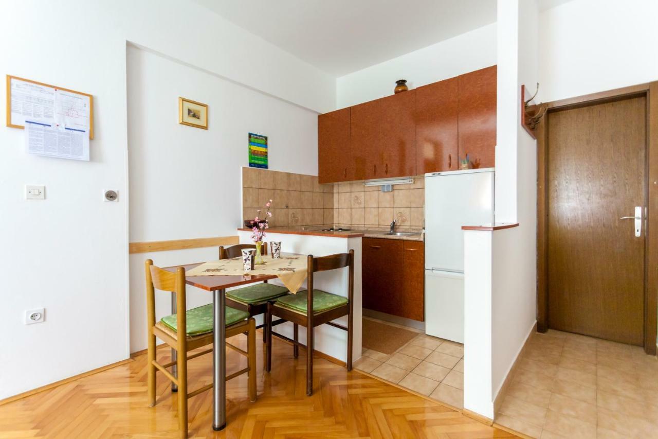 Apartments Belavic By El-Pi Tours Njivice Dış mekan fotoğraf