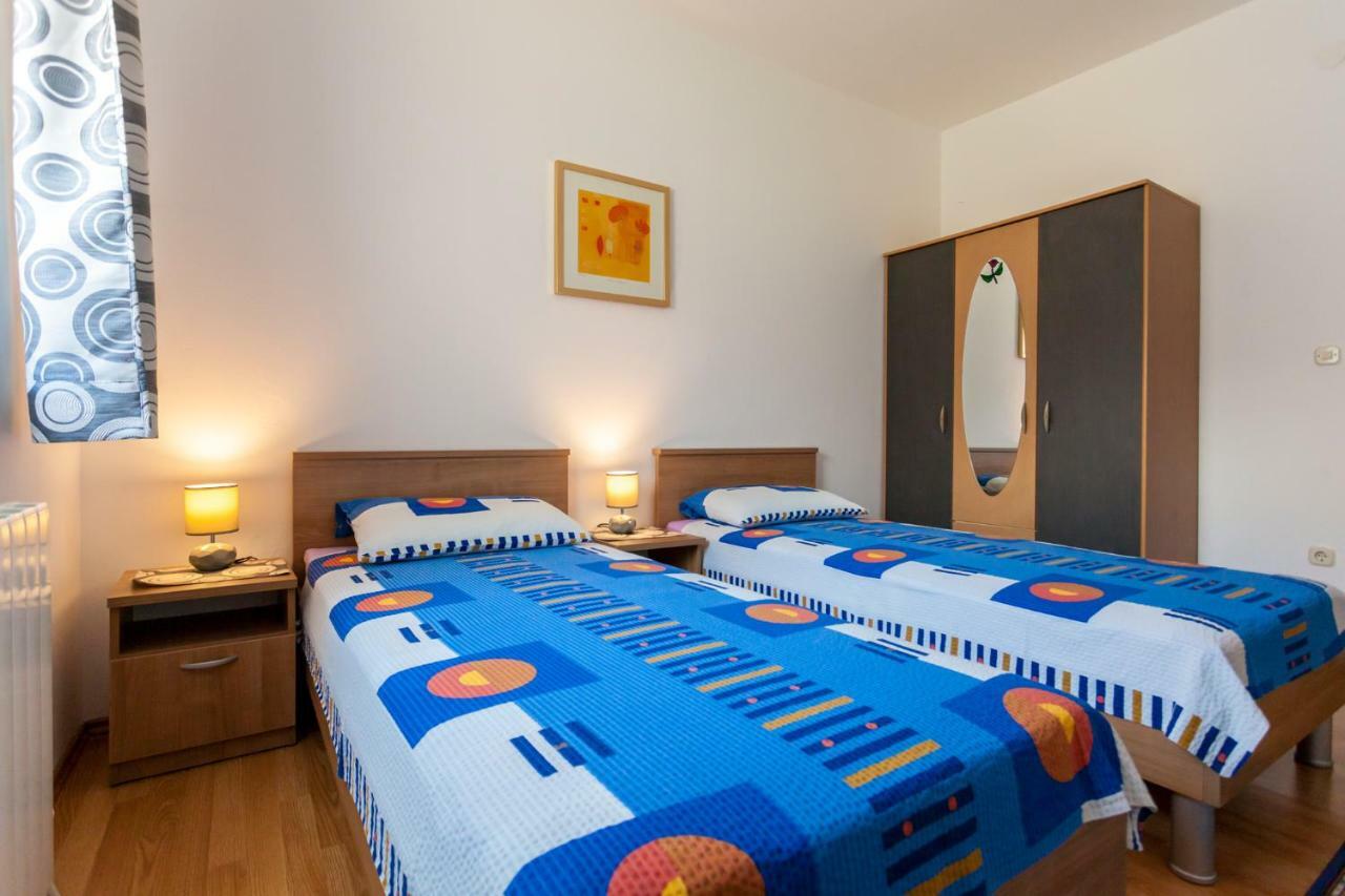 Apartments Belavic By El-Pi Tours Njivice Dış mekan fotoğraf
