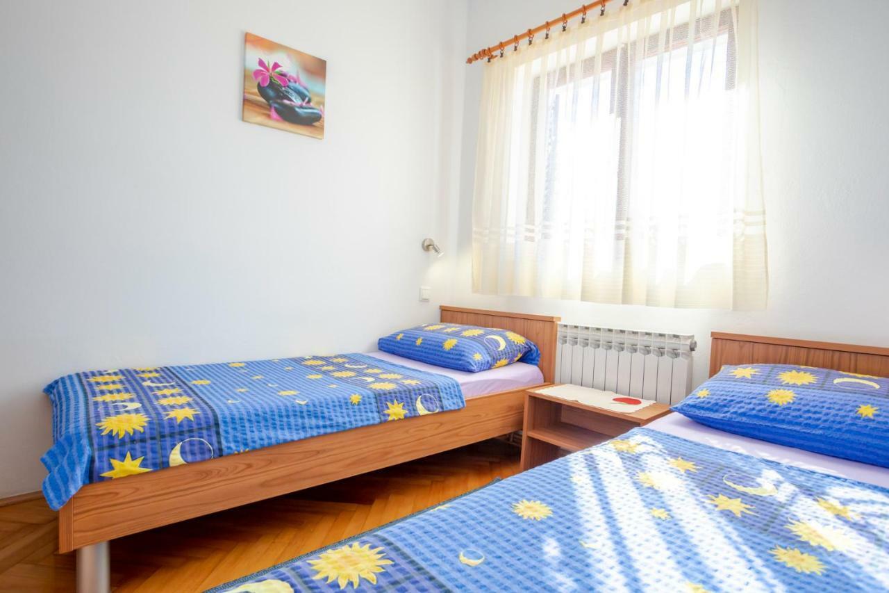 Apartments Belavic By El-Pi Tours Njivice Dış mekan fotoğraf